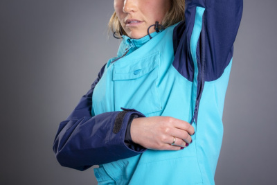 Горнолыжная куртка женская ARMADA Helena Insulated Jacket Peacock Горнолыжная куртка женская ARMADA Helena Insulated Jacket Peacock