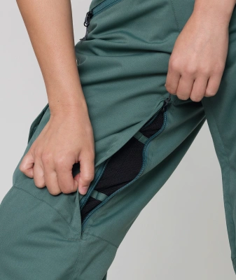 Сноубордические штаны ж 686 WMNS AURA CARGO PANT CYPRESS GREEN от магазина Адреналин
